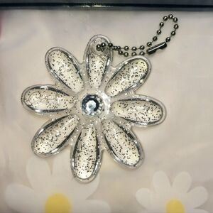Coach Silver Glitter Flower hang tag
